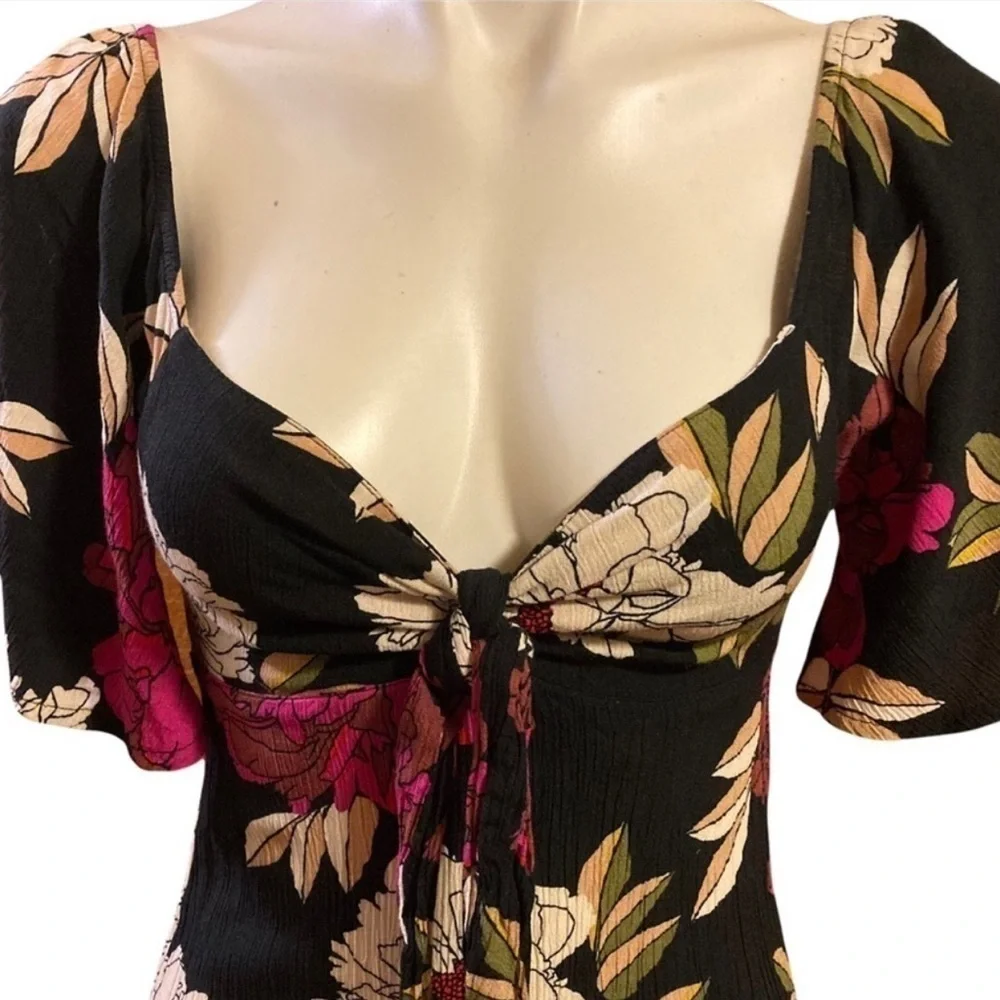 🌺Billabong,Striking Floral Mini Dress, Lovely Front Tie/Forms Neckline,Size S - Picture 7 of 13